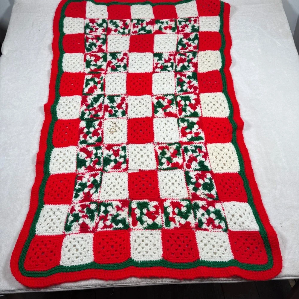 Handmade Crocheted Christmas Granny Square‎ Throw Blanket Red White Green